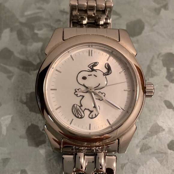 Fossil Snoopy Watch - Picture 1 of 16